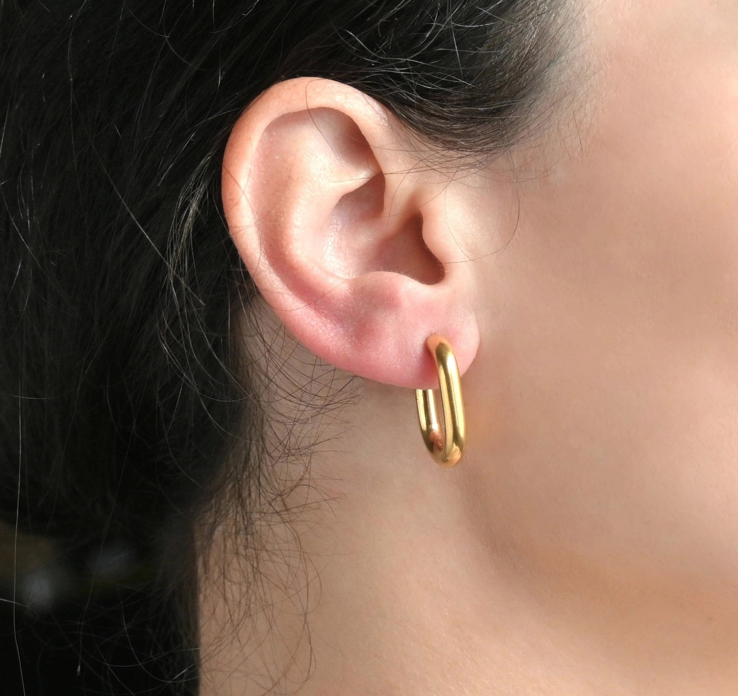 Evelyn Tube Hoop Earrings