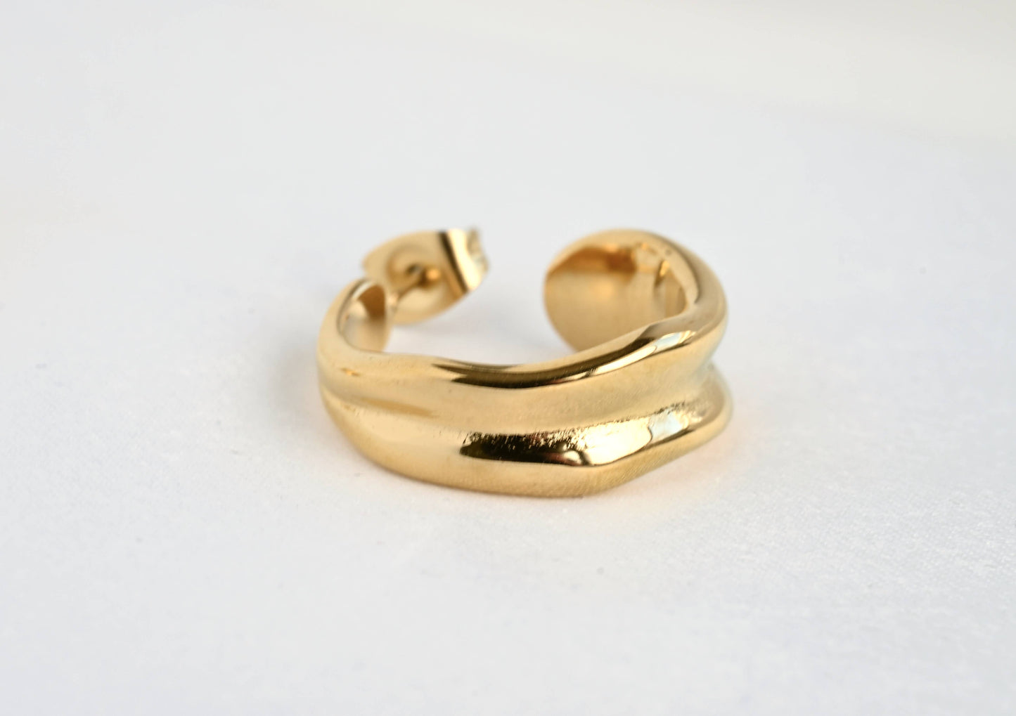 Daphne Hoop Earrings